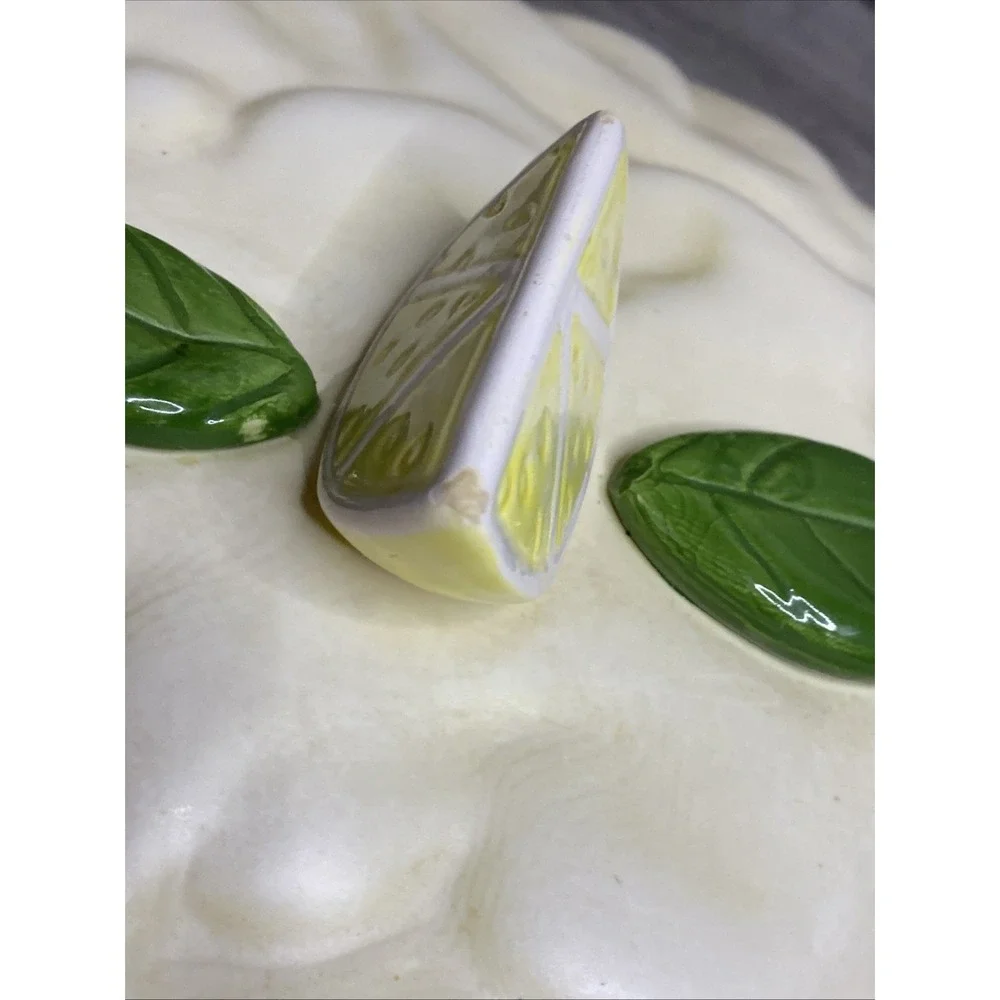 Vintage Lemon Meringue Recipe Pie Dish w 3-D Lid Ceramic Pie Dish